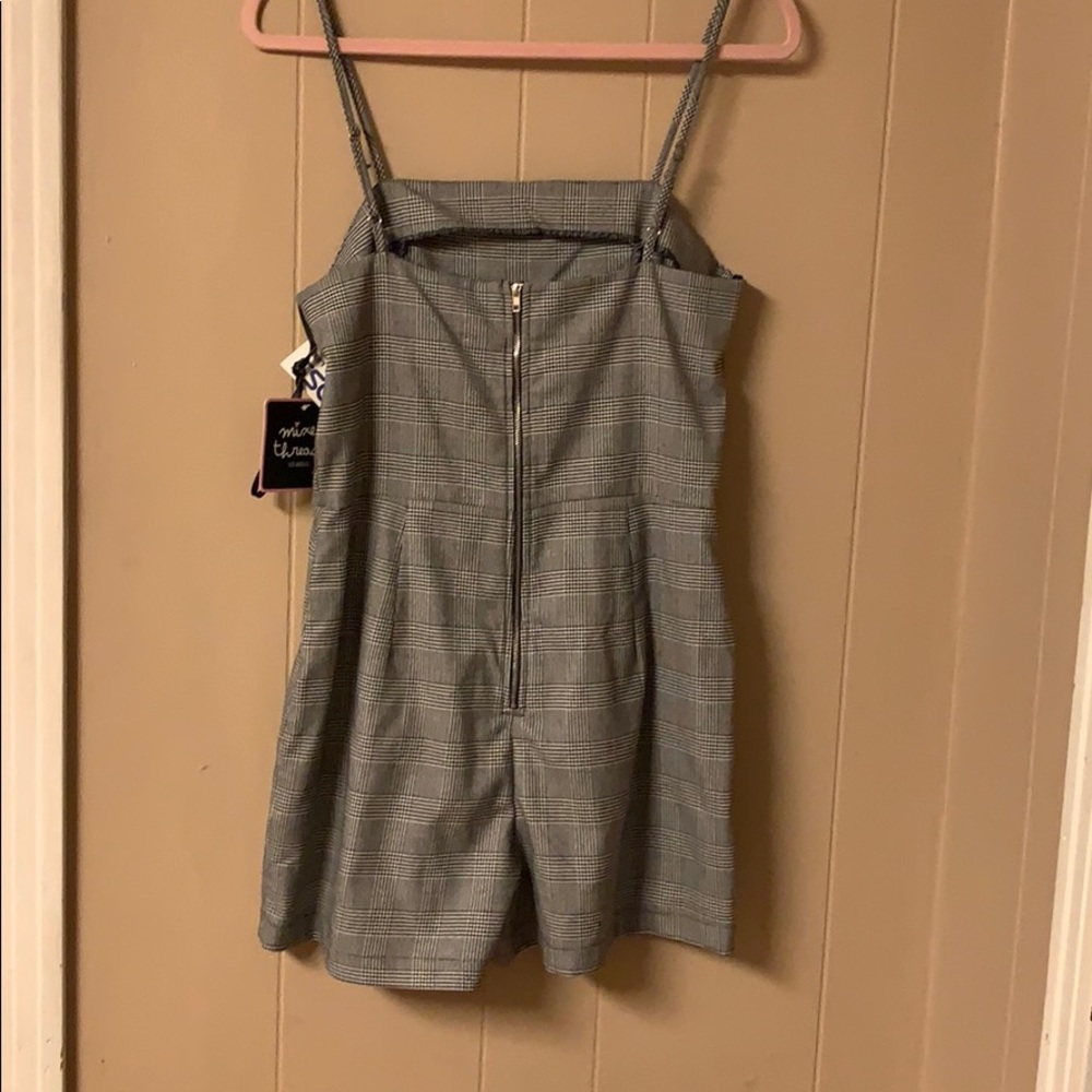 Romper - Picture 2 of 4